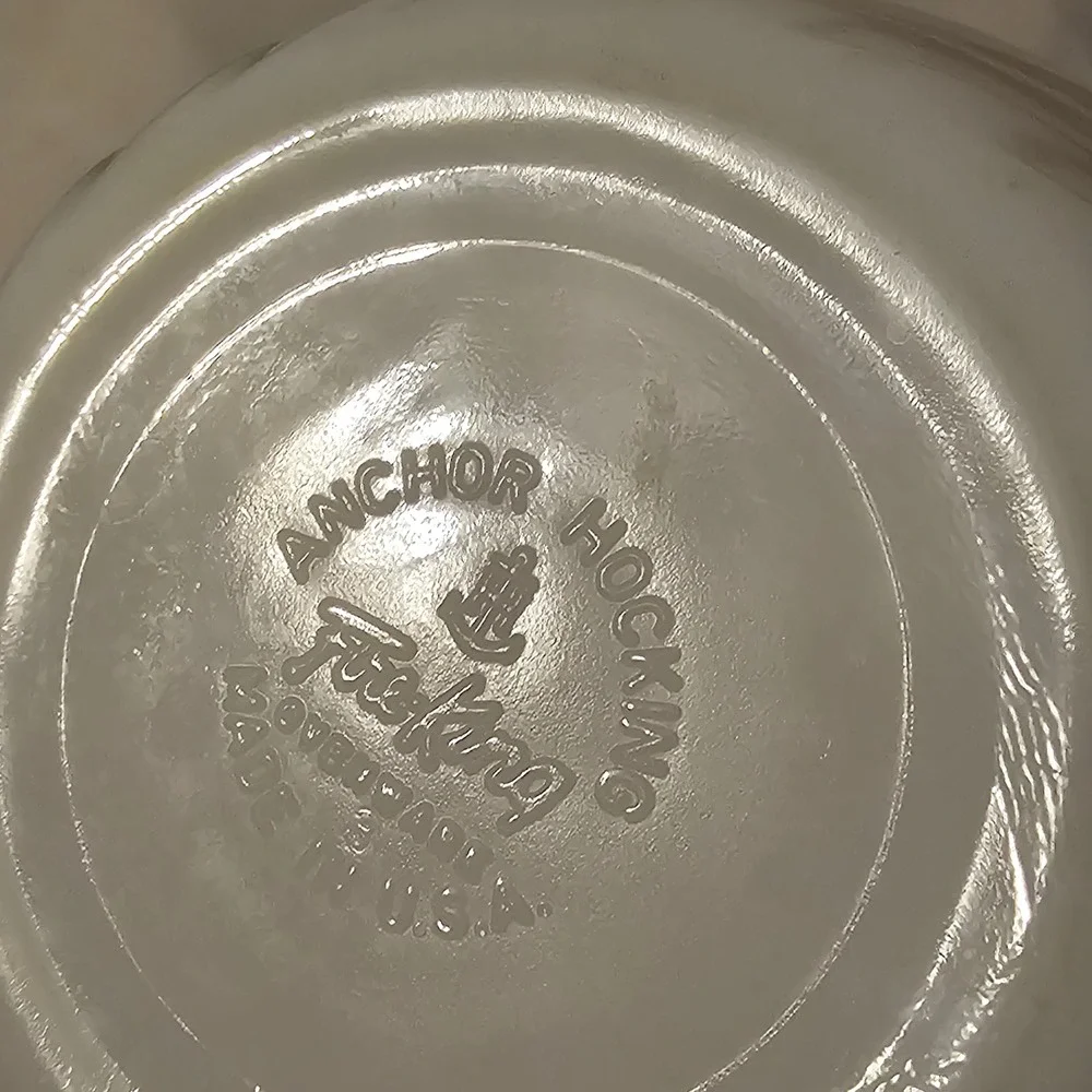 Anchor Hocking Fire King‎ Ovenware White Swirl Milk Glass Bowl